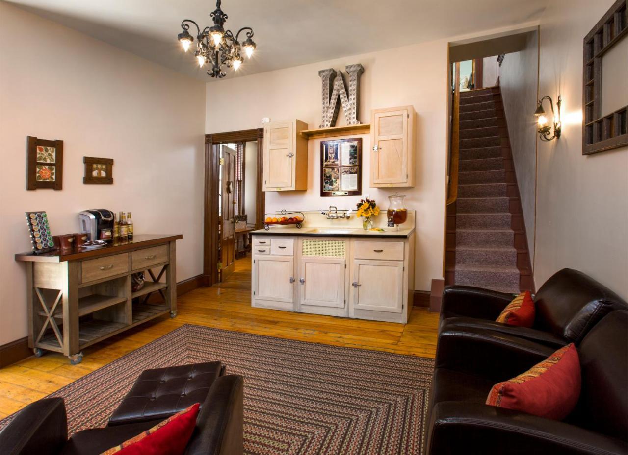 Bed and Breakfast Weller Haus Bed, Breakfast & Event Center Bellevue Esterno foto