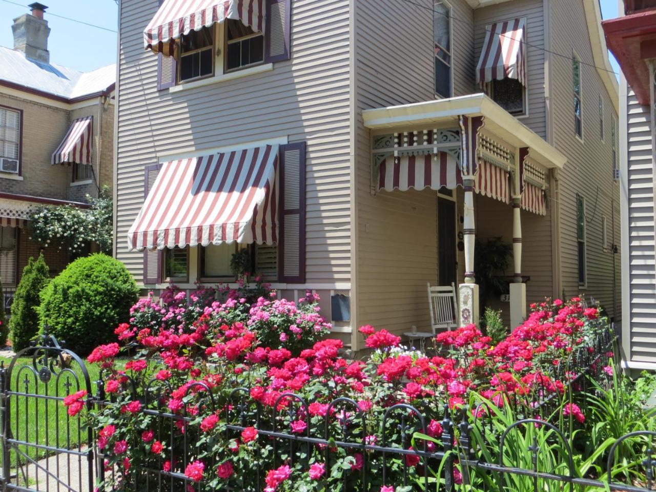 Bed and Breakfast Weller Haus Bed, Breakfast & Event Center Bellevue Esterno foto